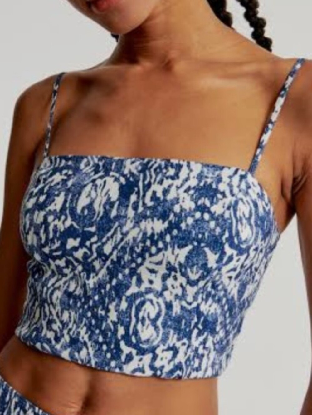 Abercrombie & Fitch Cropped Top w/ Elasticized Back Panel Size M